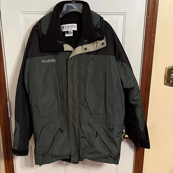 Columbia Men's Olive and Black Ski Jacket - Picture 1 of 16